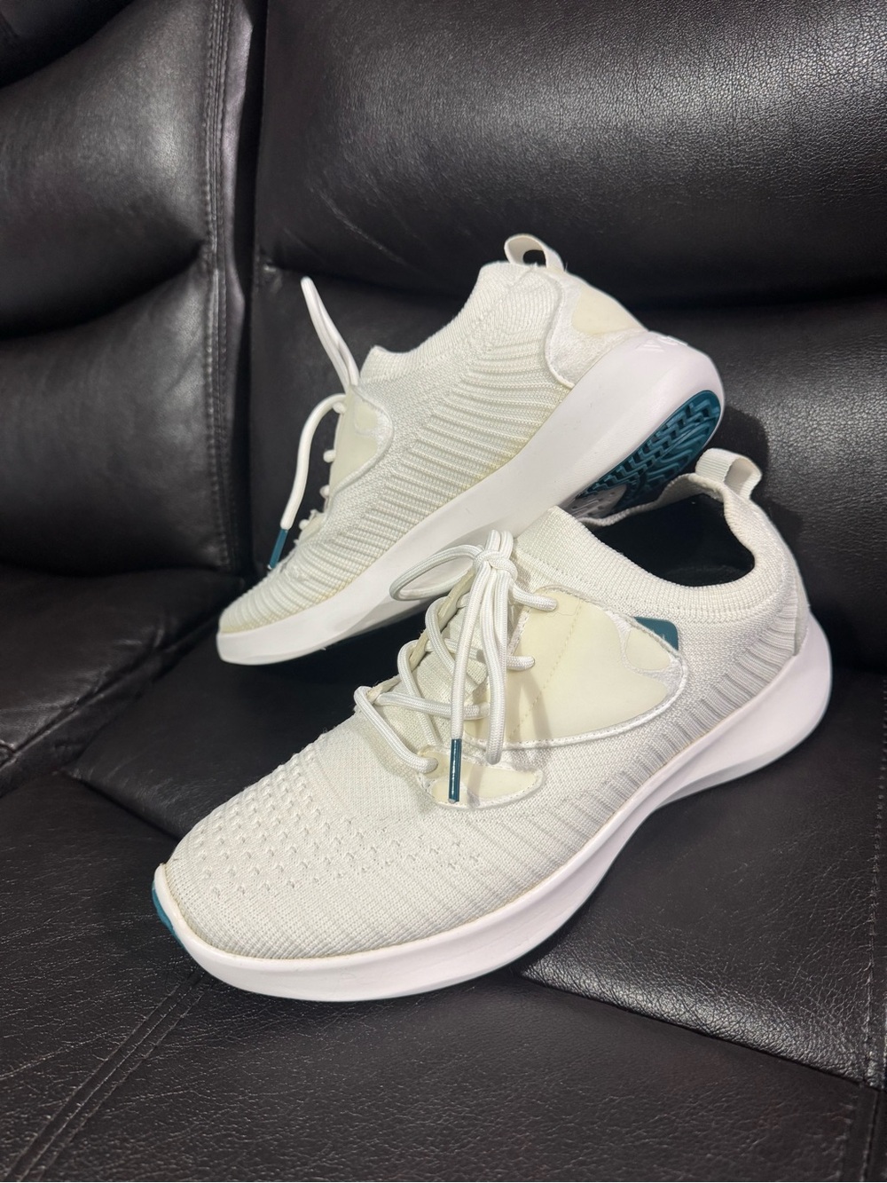 Vessi shoes size 8